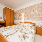 Apartamento By The Sea Barbat, Rab - 22757 Rab Town