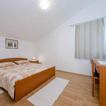 Apartment By The Sea Barbat, Rab - 22757 Rab Town